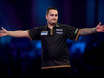 Darts delight at Ally Pally fr...